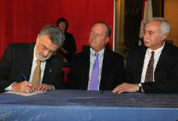 Mayor Jackson and Public-Private Partnership Signs Community Benefits Agreement