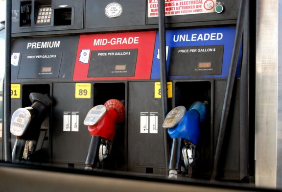 Usar gasolina común dañara a mi vehiculo?