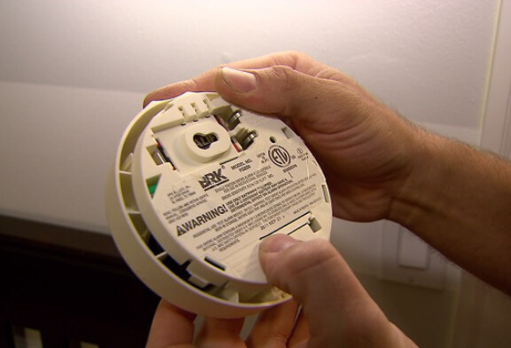 Cleveland Division of Fire to Sound Reminder to Change Smoke Detector Batteries March 11